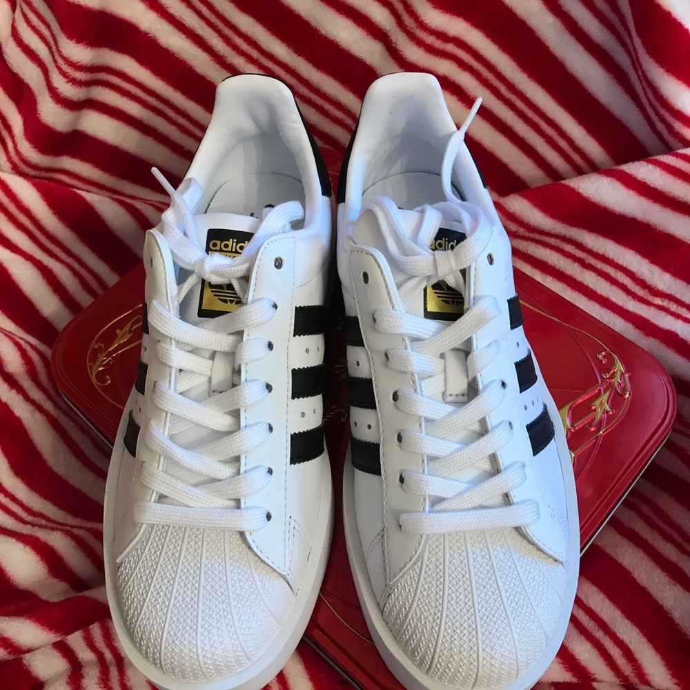 Adidas Superstar Bold Sneakers NIB 8 fits like 9 - Picture 3 of 8
